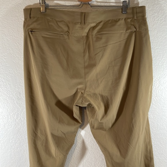 FABLETICS The Only Pant (Slim Fit) Front & Back Pockets Size 38x32 - Picture 9 of 15